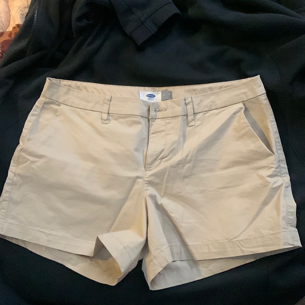 Old navy khaki shorts